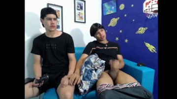 Boys_Bi  21-11-2021 video stripte